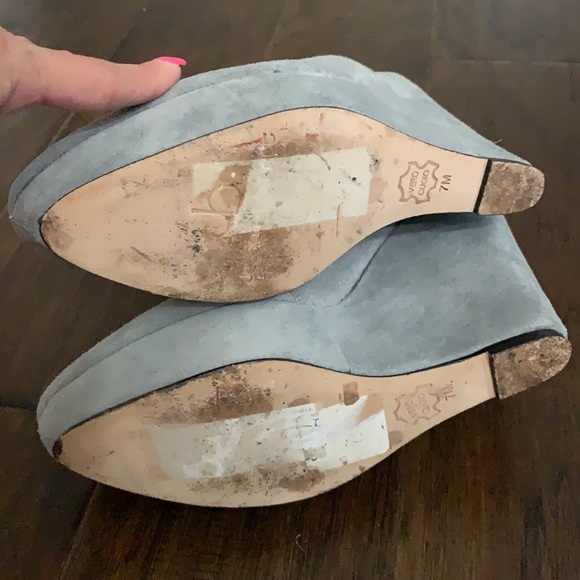 Jessica Bennett light gray suede platform mules. - Picture 15 of 17